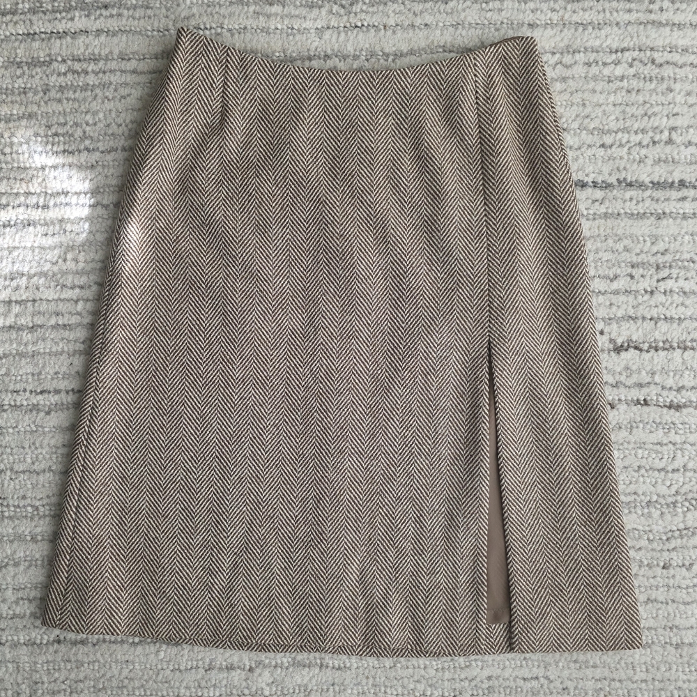 NEW NWOT Burberry Tan Brown Herringbone Skirt Size 8 A-line Wool Pencil